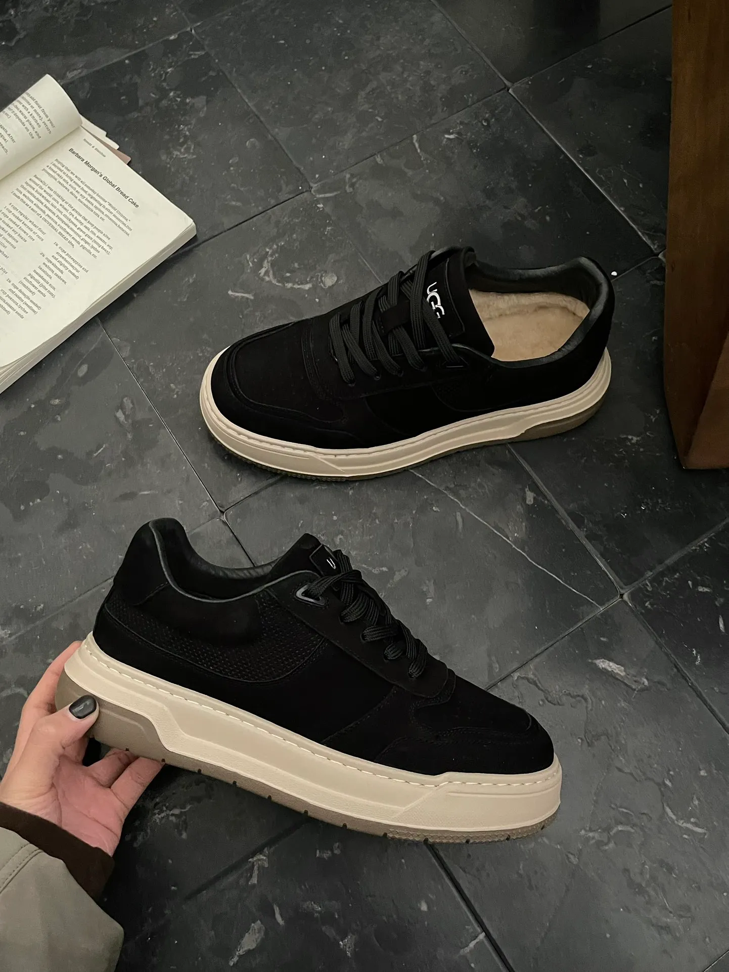 Men's men's shoes 💰600 𝐔𝐆𝐆 | Work sneakers Duicun, selected first-layer cow nubuck, simple, retro style, super good-looking, exclusive private model outsole, comfortable and good anti-slip effect, real wool lining, must be arranged for autumn and winter matching!   Size：39-46